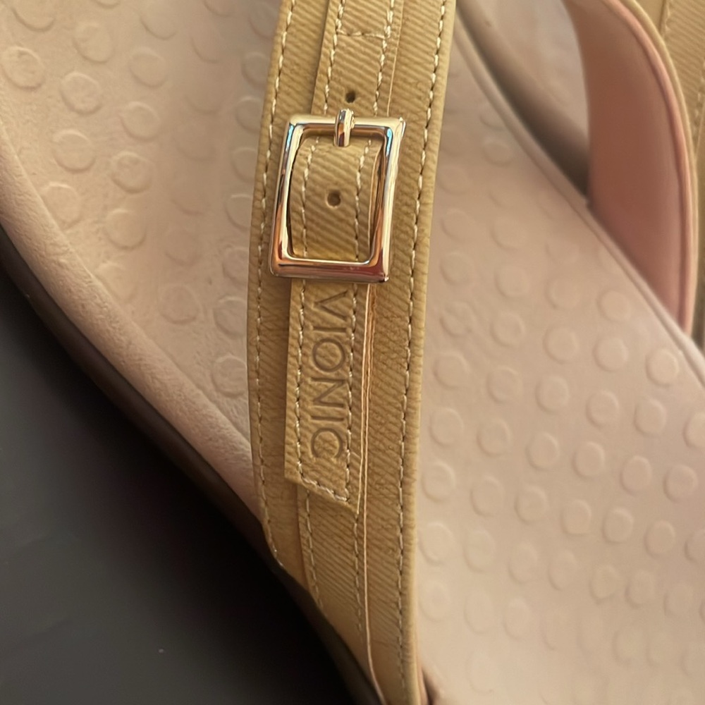 Vionic Women's Sandals size 7 - Picture 5 of 6